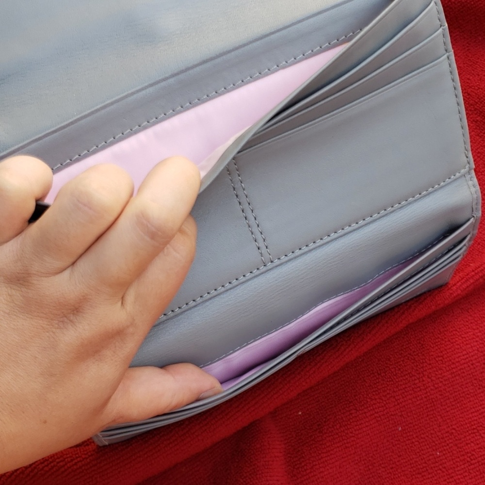 Coach Wallet - Picture 4 of 8